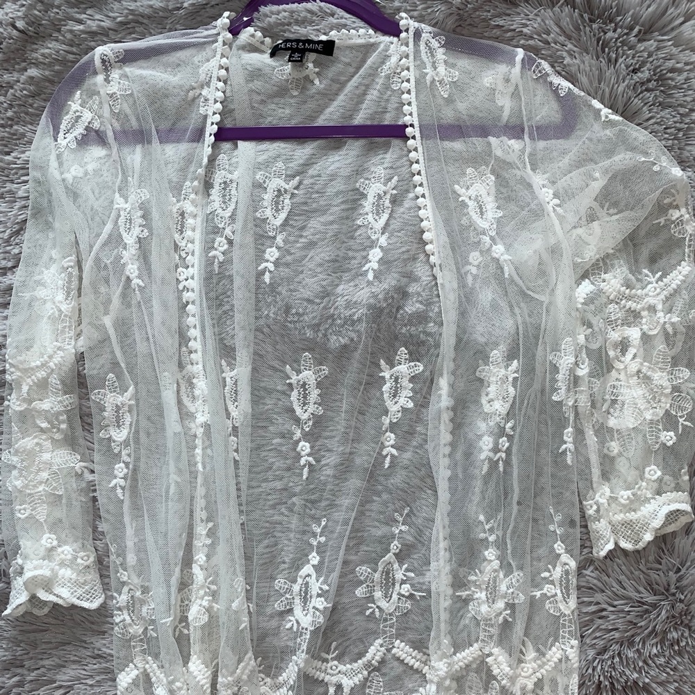 White lace kimono